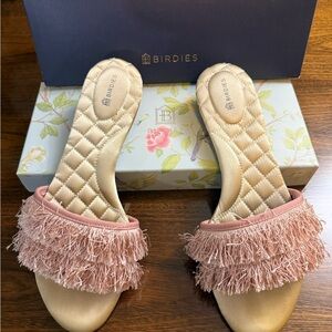 Birdies Blush Pink Fringe Sparrow Sandal, 9.5
Slight toe depression